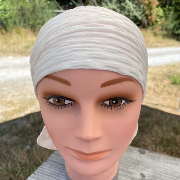 White Chemo Beanies cancer and alopecia cap beanie New - Picture 1 of 3